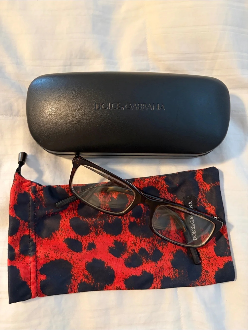 Dolce & Gabbana Red and Black Leopard-Print Glasses with Logo Case